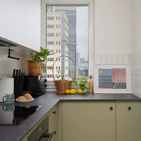 Unique 2 Bedroom With Air Conditioning In By Renters Apartment