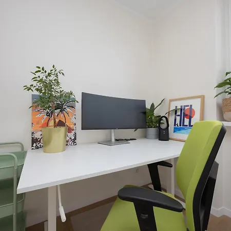شقة Unique 2 Bedroom With Air Conditioning In By Renters