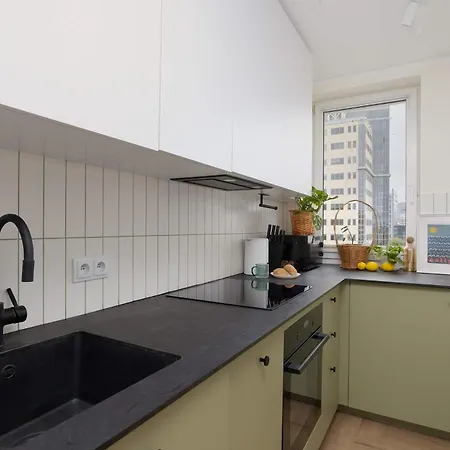 Unique 2 Bedroom With Air Conditioning In By Renters Varsovie
