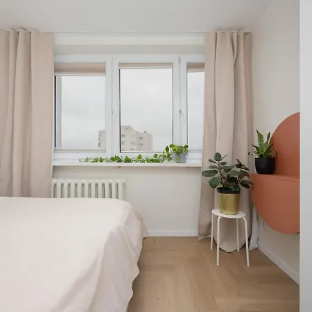 Unique 2 Bedroom With Air Conditioning In By Renters *