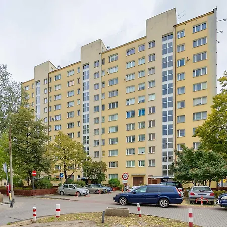 Unique 2 Bedroom With Air Conditioning In By Renters