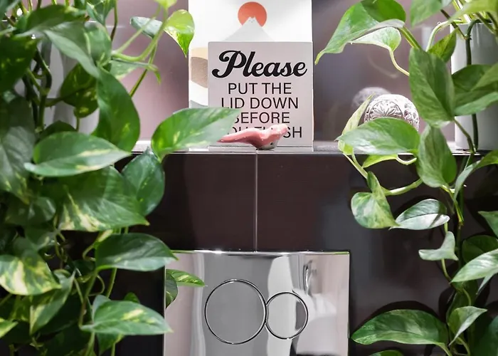 Unique 2 Bedroom With Air Conditioning In By Renters *