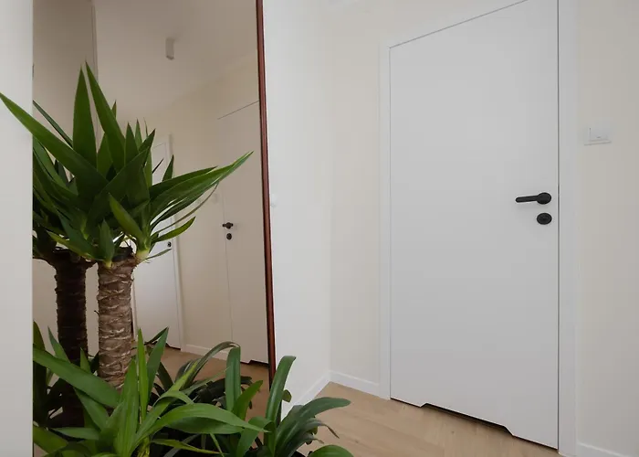 Unique 2 Bedroom With Air Conditioning In By Renters Lejlighed *